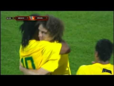 Golazo de tiro libre de Ronaldinho - México vs Brasil 1-1 Futbol Amistoso [11/10/11]
