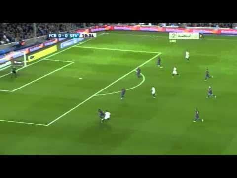 Ocasion de Manu del Moral - FC Barcelona vs Sevilla 22/10/2011