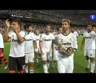 El Real Madrid  campeon de la Supercopa  2012 (celebracion y entrega de la copa)