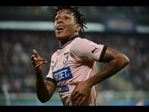 Abel Hernández | Skills, Tricks & Goals In Palermo | AP27 Videos