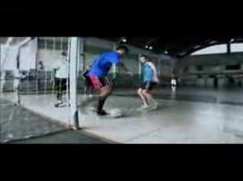 Futsal Fantastic - Robinho vs Falcao