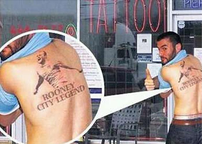 Rooney tatuado en la espalda de un aficionado del Manchester City