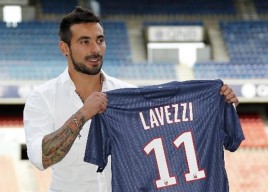 El PSG ficha a Ezequiel Lavezzi, procedente del Nápoles.