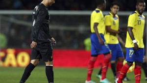 Ecuador destroza el cumpleaños de Cristiano (derrota de Portugal 2-3)