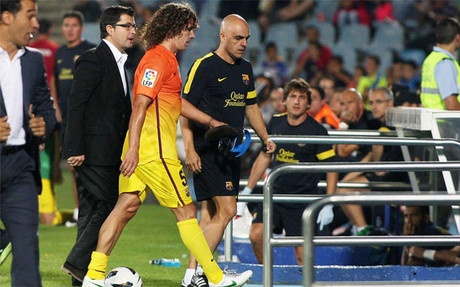 Puyol en el momento de retirarse del terreno de juego 