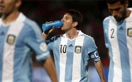 Leo Messi se queda sin ver puerta en su partido con la albiceleste