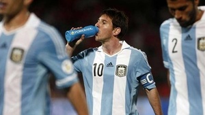 Messi, demasiado solo en el duelo entre Arabia Saudí y Argentina