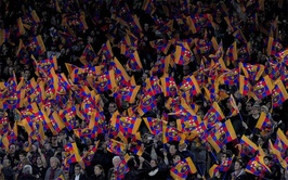 El Camp Nou, exultante tras el golpe del Barça en la Liga 
