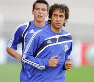 Raúl en un entrenamiento con el Schalke 04