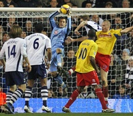 Carlo cudicini  durante un encuentro del tottenham ante el stoke city