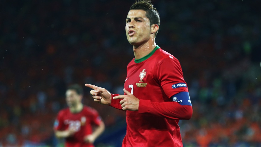 Cristiano Ronaldo celebra su gol ante Holanda