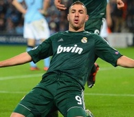 Benzema celebra su gol ante el Manchester City