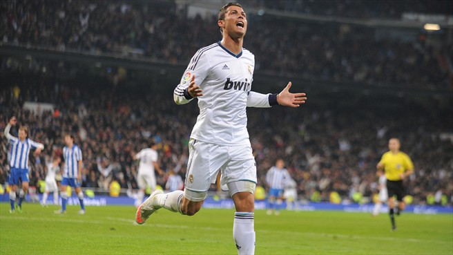 Cristiano Ronaldo celebra uno de sus goles ante la Real Sociedad
