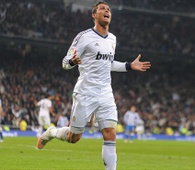 Cristiano Ronaldo celebra uno de sus goles ante la Real Sociedad