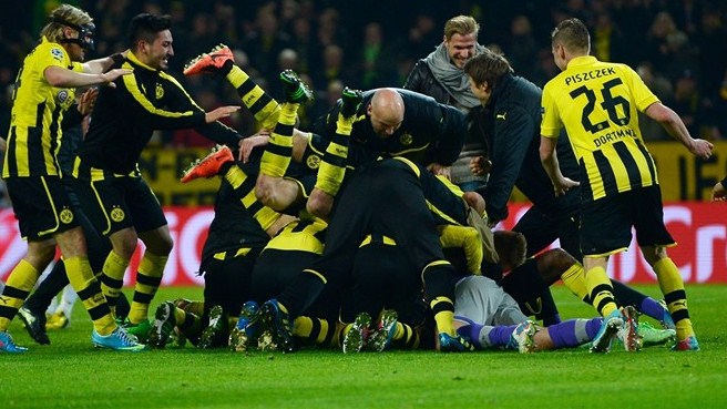 Los jugadores del Borussia Dortmund celebran la victoria ante el Málaga
