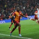 Drogba celebra su gol ante el Real Madrid