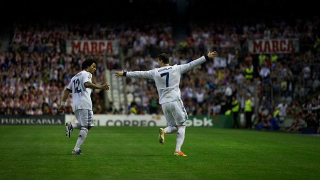 Cristiano Ronaldo celebra su gol junto a Marcelo ante el Athletic