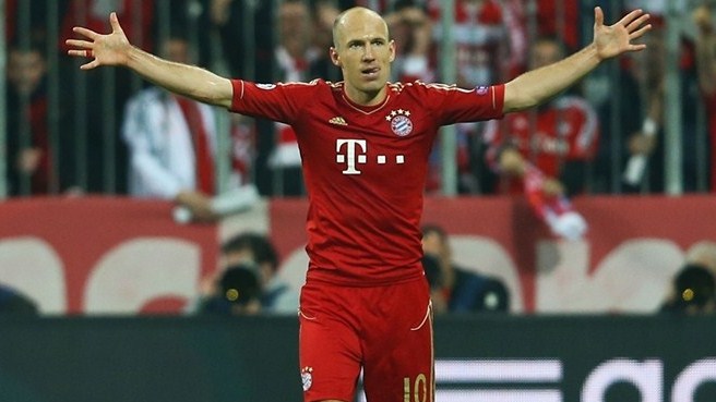 Robben celebra uno de los goles de su equipo ante el Barcelona