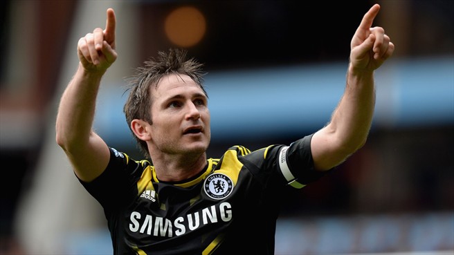 Lampard celebra uno de sus goles ante el Aston Villa