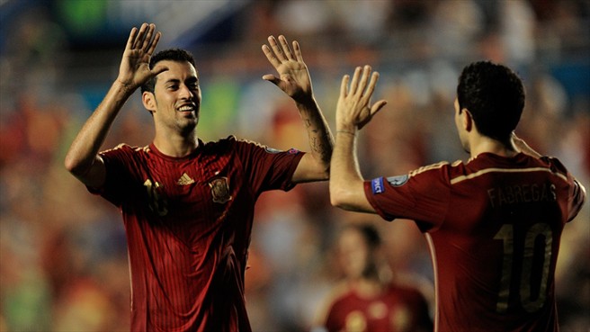 Busquets celebra su gol ante Macedonia