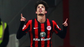 Lucas Piazón celebra su gol ante el Schalke 04