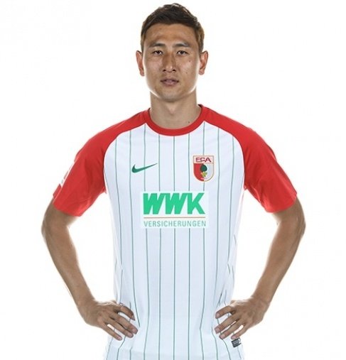 Foto principal de Ji Dong-Won | FC Augsburg