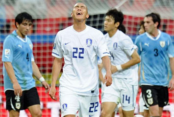 Octavos: Uruguay 2-1 Corea Sur13