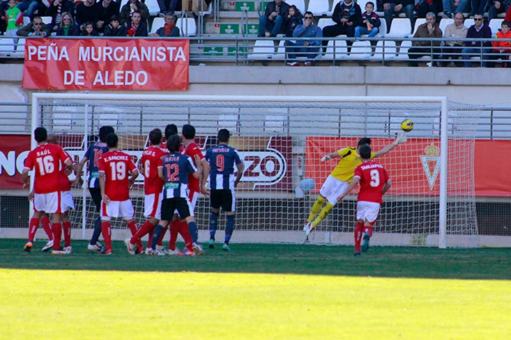 Golazo de Edu Bedia (0-1)