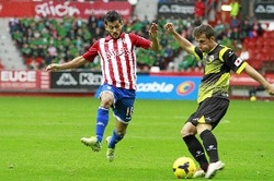 el Sporting de Gijón amplía el contrato de Nacho Cases hasta 2018,