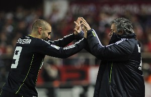 Mouy felicita a Benzema