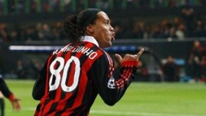 Ronaldinho se da un festín... de goles.