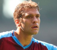 Foto principal de S. Petrov | Aston Villa