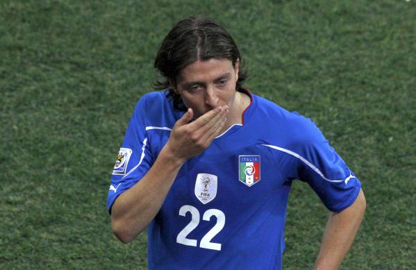 Riccardo Montolivo Italia reacciona después de su partido de la Copa del Mundo 2010 de fútbol el Grupo F contra Nueva Zelanda en el estadio Mbombela en Nelspruit