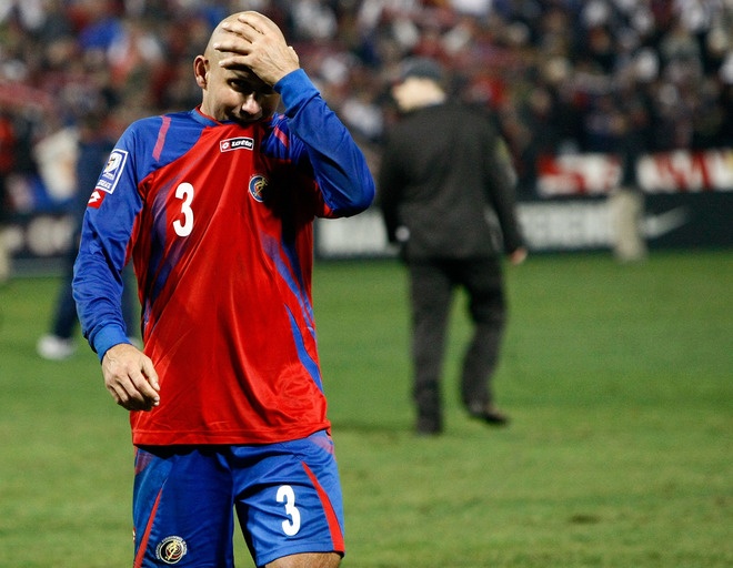 Desolación de jugador de Costa Rica