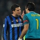 Buffon y Thiago Motta peleando