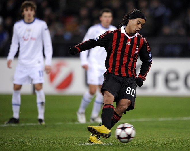 Ronaldinho   champions league  milan