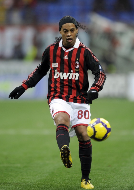 Ronaldinho en el Milan vs Palermo