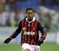 Ronaldinho en el Milan vs Palermo