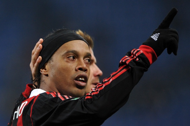 Ronaldinho, Milan vs Genova 2010