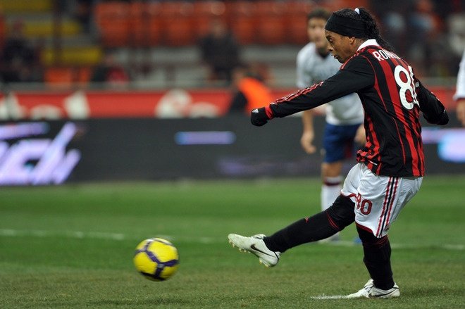 Ronaldinho, Milan vs Genova 2010