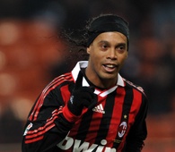 80 Ronaldinho, Milan vs Genova 2010