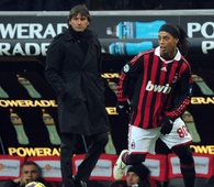 Ronaldinho gran actuacion en el Milan vs Siena