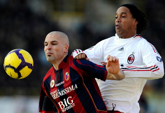 Ronaldinho equipacion blanca del MIlan