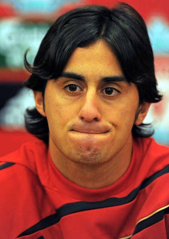 Presentación de Alberto Aquilani