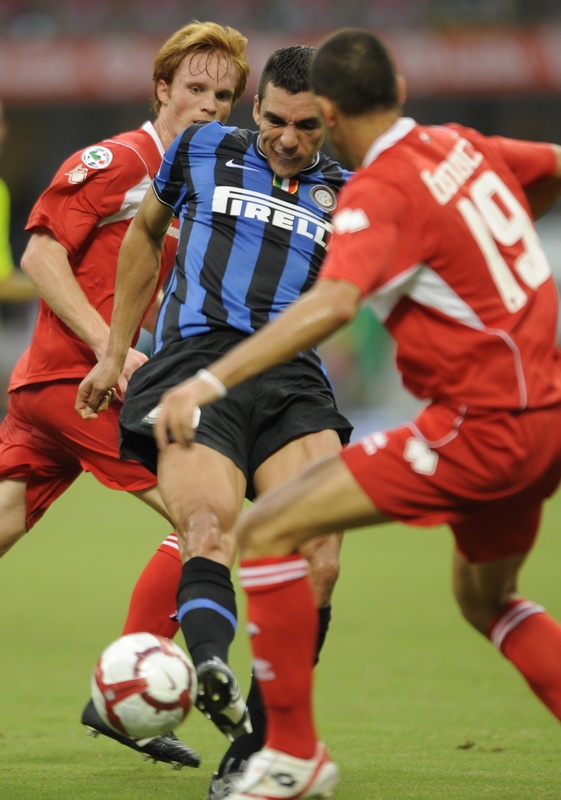 Lucio, Inter vs Bari