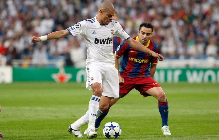 Pepe vs Xavi Hernandez