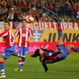 Ronaldinho_remata_chilena_primer_gol_Barca