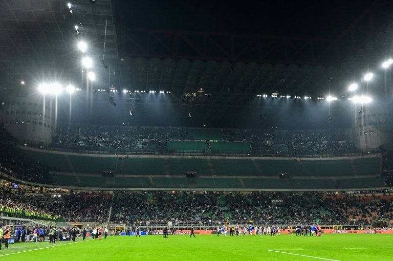Inter condemn fans forced to leave stadium in honour of murdered ultra