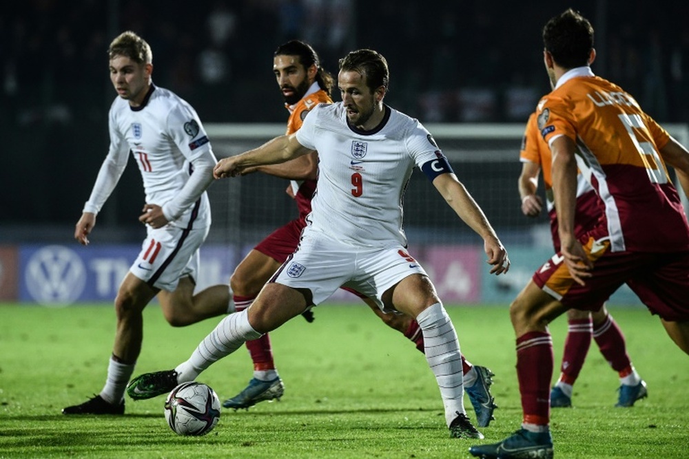 Kane hails 'fantastic' England after perfect 10 demolition