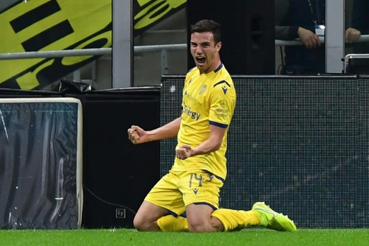Verona three-goal comeback stuns Torino